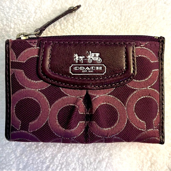 Coach keychain card case - Picture 1 of 4